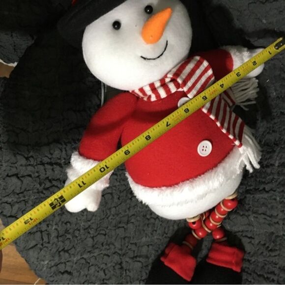 NWT Sitting Stuffed Snowman - Picture 7 of 7